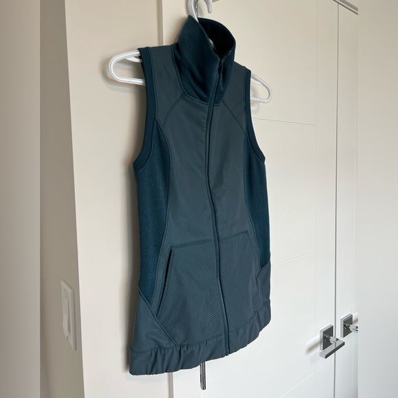 Reflective Lululemon Vest Size 4 - Picture 2 of 10